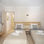 Melissa Zoe House *