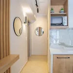 Melissa Zoe House * Vaszilikí