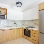 Melissa Zoe House