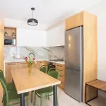 Melissa Zoe House Vaszilikí
