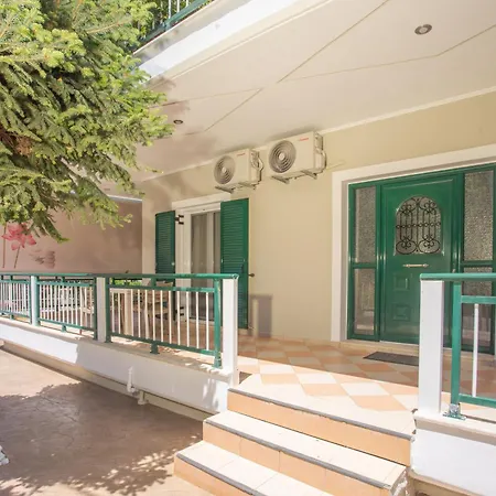 Melissa Zoe House Vasiliki