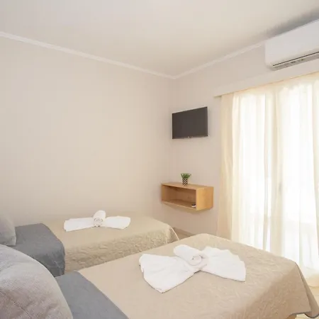 Melissa Zoe House Vasiliki