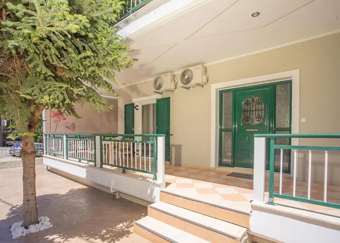 Melissa Zoe House Vaszilikí
